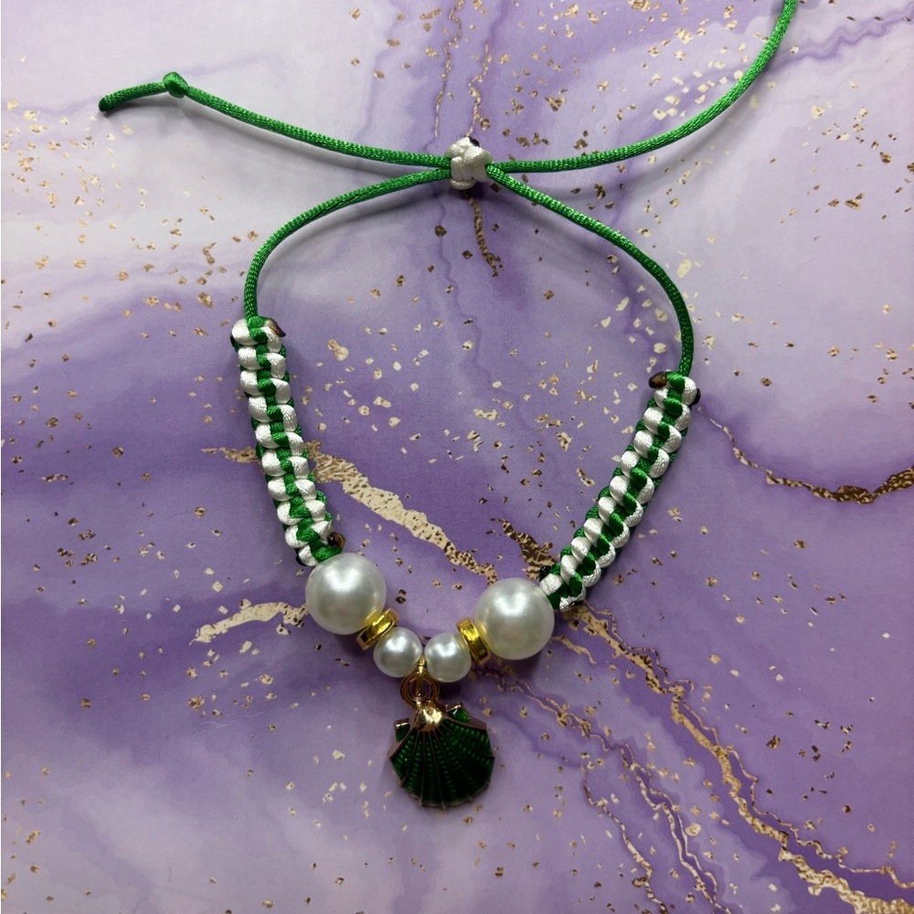 Handmade adjustable seashell adjustable bracelet